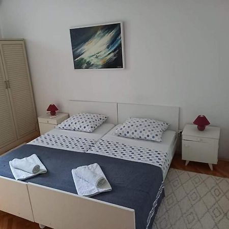 Studio Darija For 2 Persons S Terasom Wi-Fi & Parking Daire Makarska Dış mekan fotoğraf