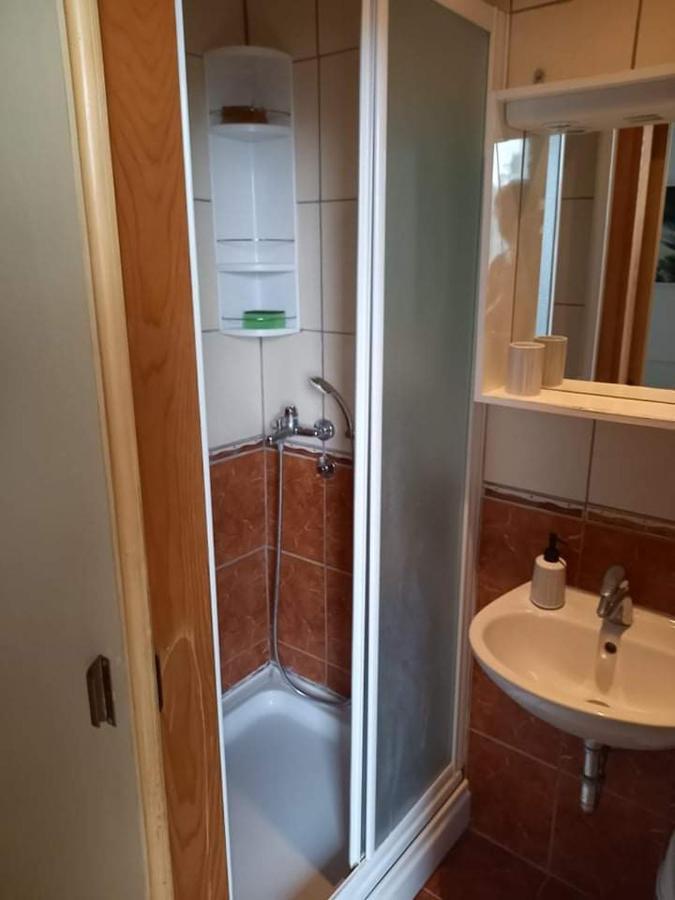 Studio Darija For 2 Persons S Terasom Wi-Fi & Parking Daire Makarska Dış mekan fotoğraf